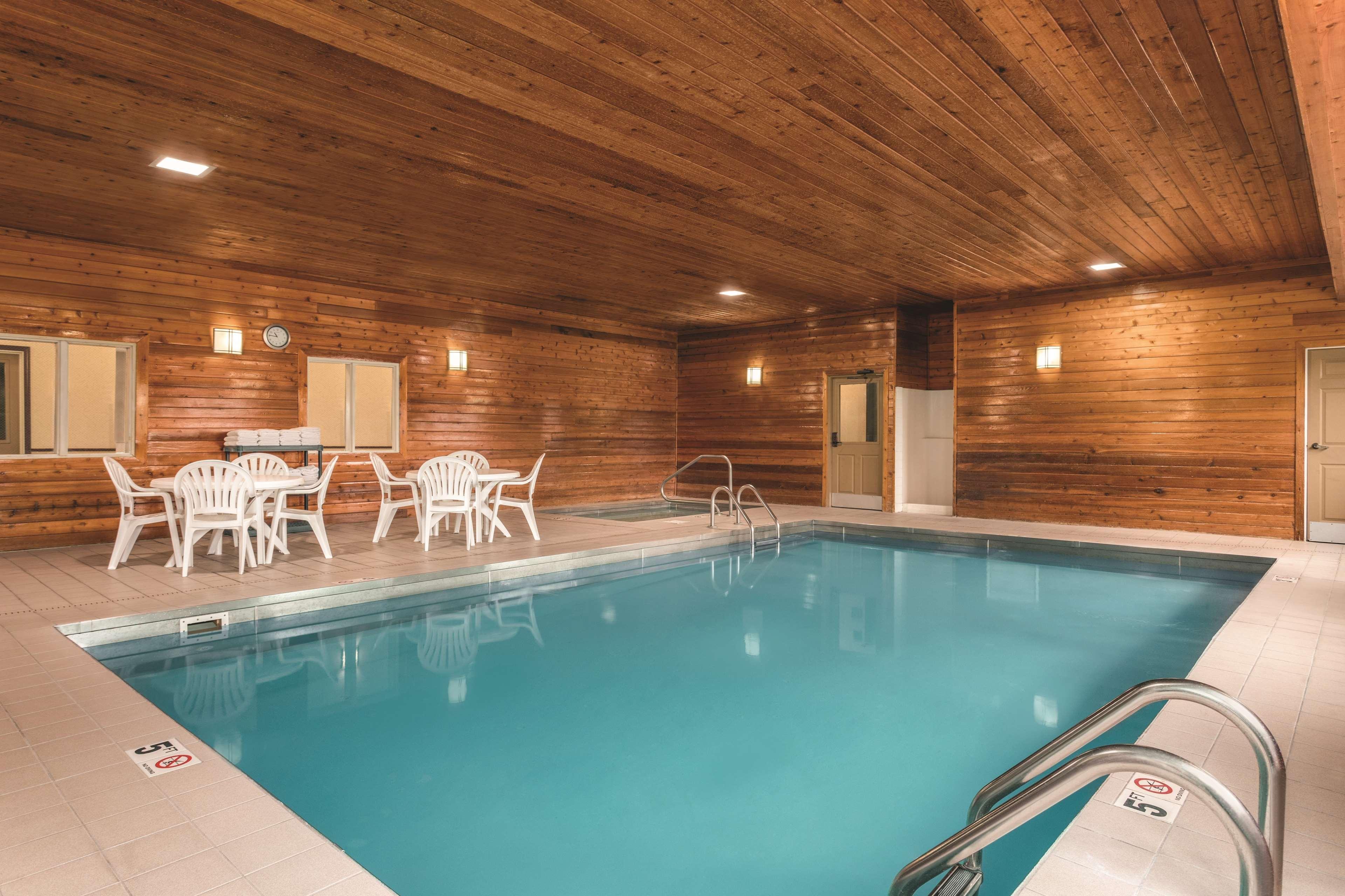 Country Inn & Suites By Radisson, Dakota Dunes, Sd Экстерьер фото